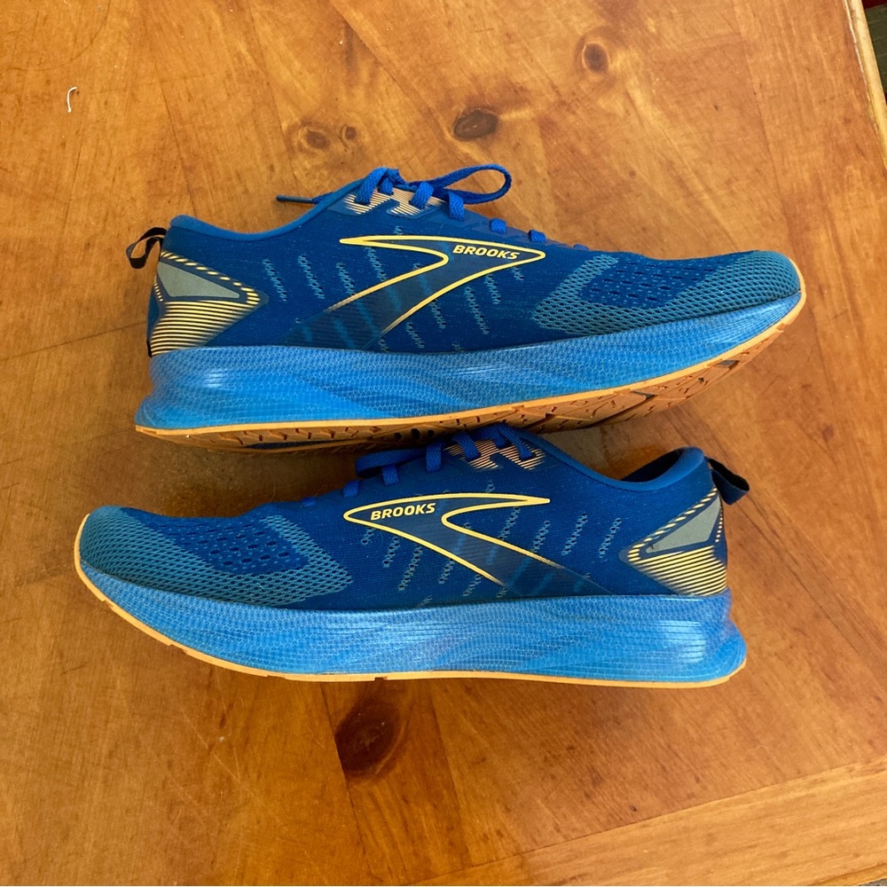 Men’s Brooks Levitate 6 Blue Running Shoes Sz 11